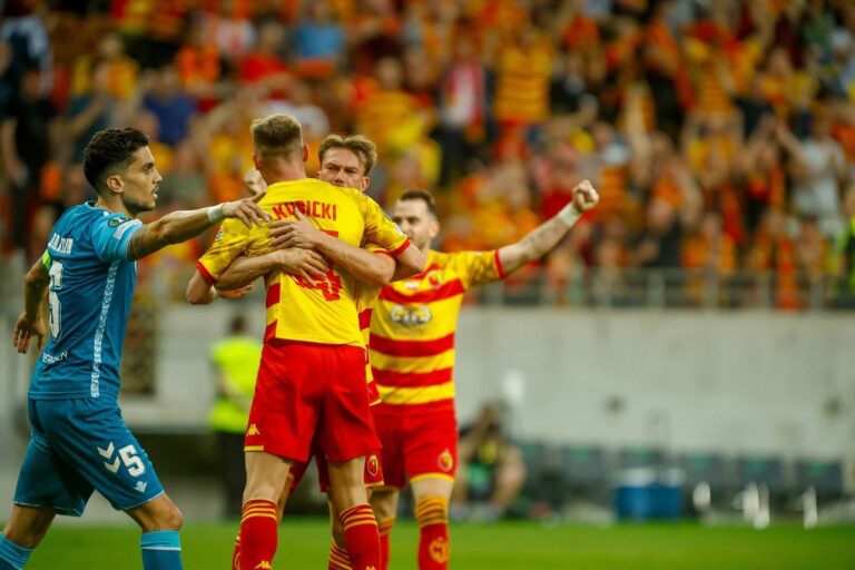 68014bd45614e_o_xlarge