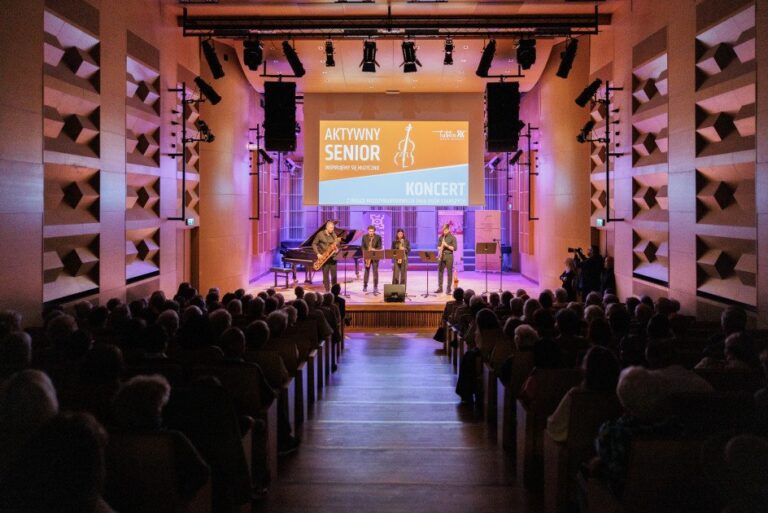 koncert_aktywny_seniorklWUeqWhaWJFsA_1745394192