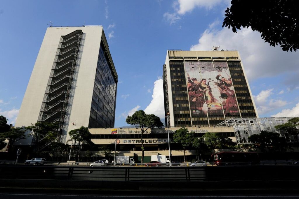 z24409372AMP_Siedziba-PDVSA-w-Caracas_1745697750