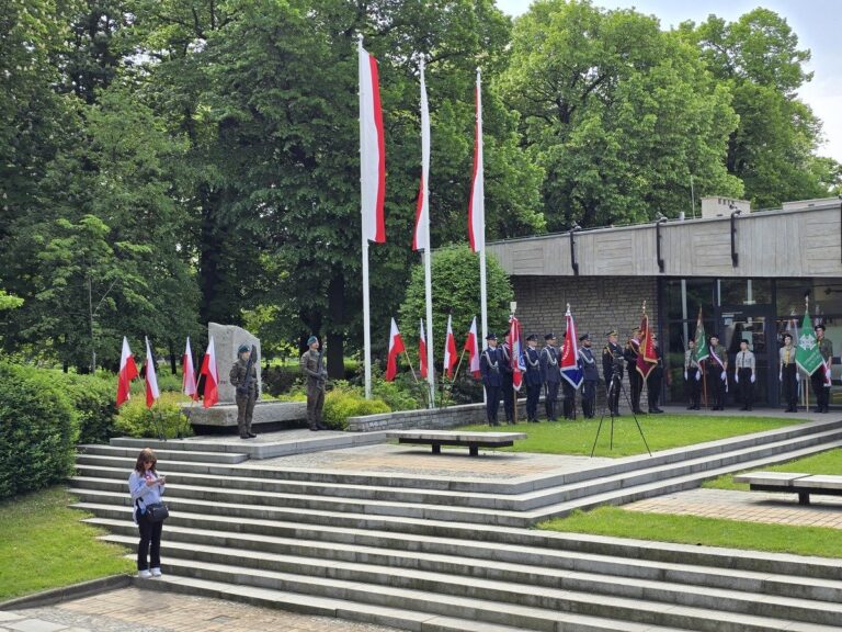 411-289664_1746417621