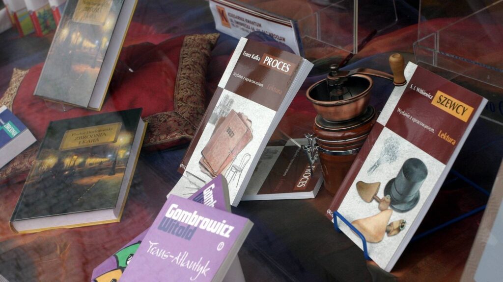 Obowizkowe_lektury_maturalne_2025_dla_uczniw_1746387506