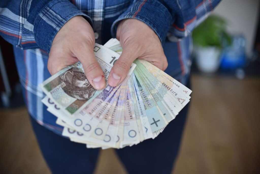 Wynagrodzenie_minimalne_w_2026_roku_bez_zmian_1746429036