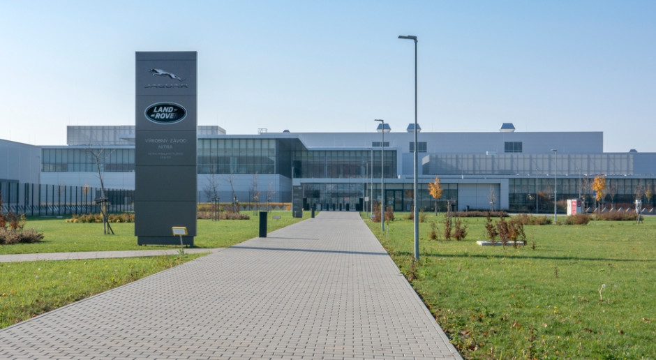 Jaguar_Land_Rover_przedłuża_przestój_produkcji_po_