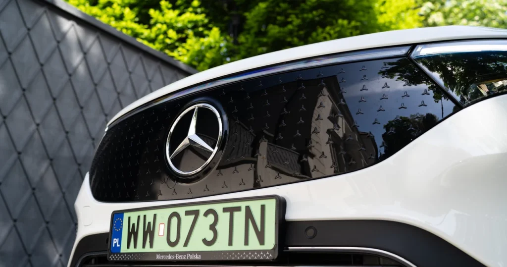 Mercedes_wycofuje_EQB__Nowy_model_zastąpi_elektryc