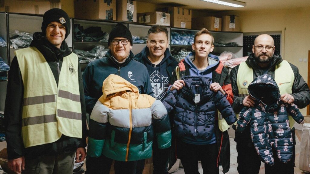 Rycerze_Kolumba_wspierają_dzieci_na_Ukrainie_i_w_P