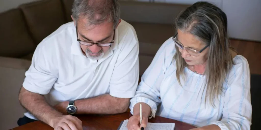 Seniorzy_płacą_niepotrzebnie__Jak_uniknąć_zbędnych