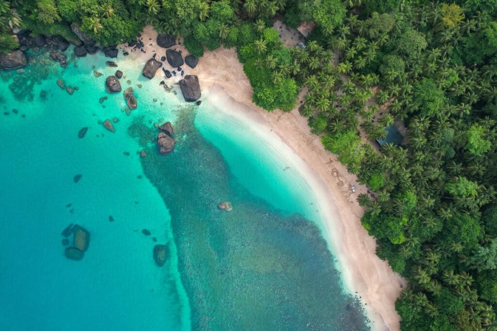 Wyspy_Świętego_Tomasza_i_Książęca_pierwszym_krajem