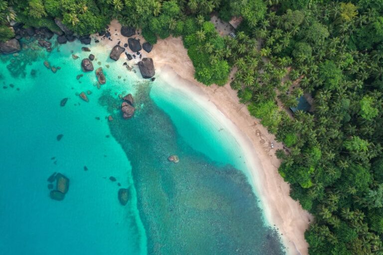 Wyspy_Świętego_Tomasza_i_Książęca_pierwszym_krajem