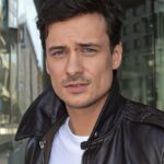 Mateusz Damięcki z żoną zapozowali nago dla WOŚP. Aukcja warta już prawie 25 tys. zł