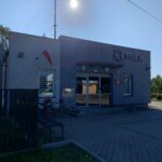 Policjant z Tolkmicka nagrał wideo o warunkach na posterunku. "Syf, podłogi uje****" - burza w sieci