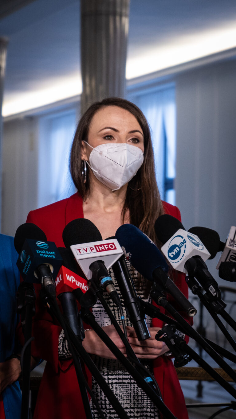 radiopin_20260218_120112