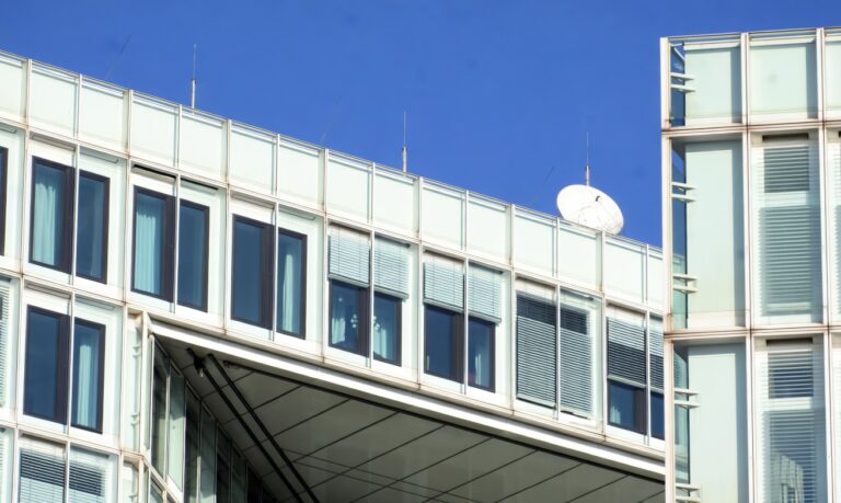 Niemcy krytykują weto prezydenta: SAFE to walka o władzę w Polsce