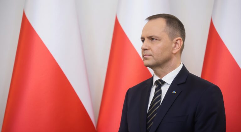 radiopin_20260312_200058