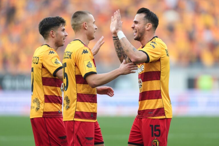Jagiellonia - Piast na żywo o 14:45. Transmisja w Canal+ Sport 3 i promocja STS