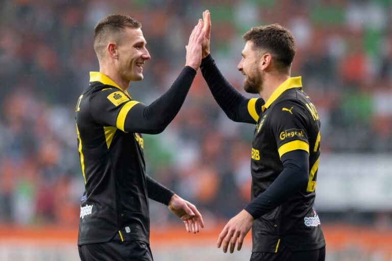 GKS Katowice - Lechia Gdańsk dziś o 17:30. Bukmacherzy stawiają na gospodarzy